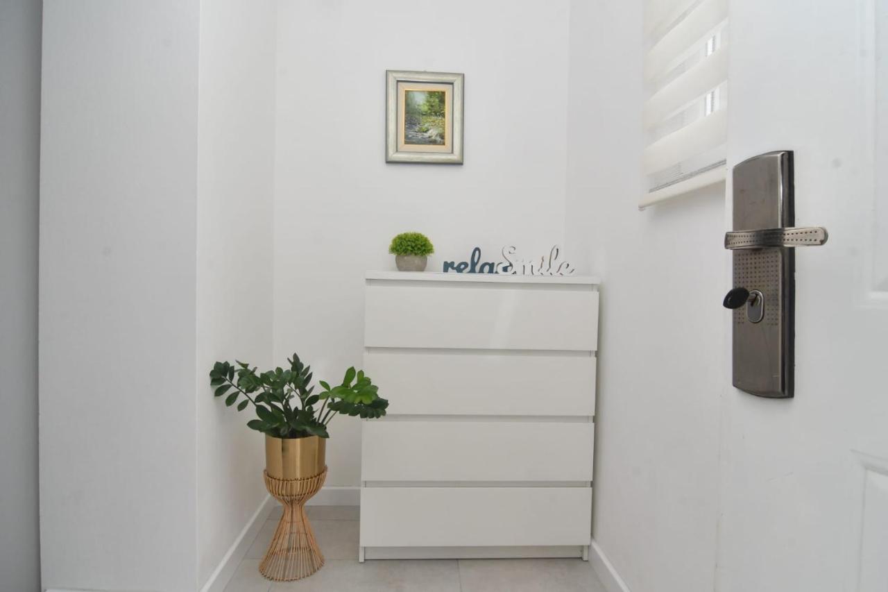 Apartman Gluic Sinj Exterior photo